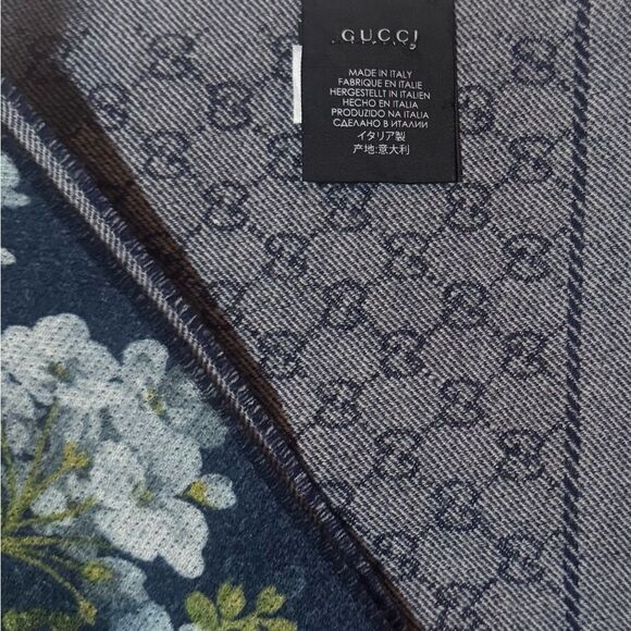 Auth Gucci Blue Floral GG Blooms Hydrangea Double Sided GG Jacquard Wool Scarf - Picture 16 of 16